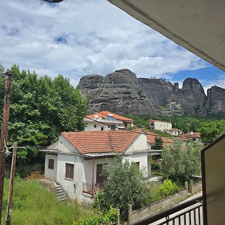 Spartacus House กาลัมปากา ภายนอก รูปภาพ
