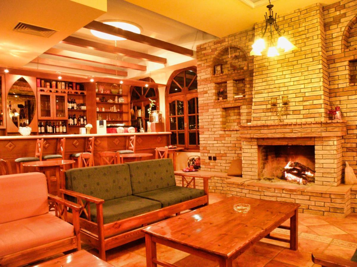 Spartacus House กาลัมปากา ภายนอก รูปภาพ