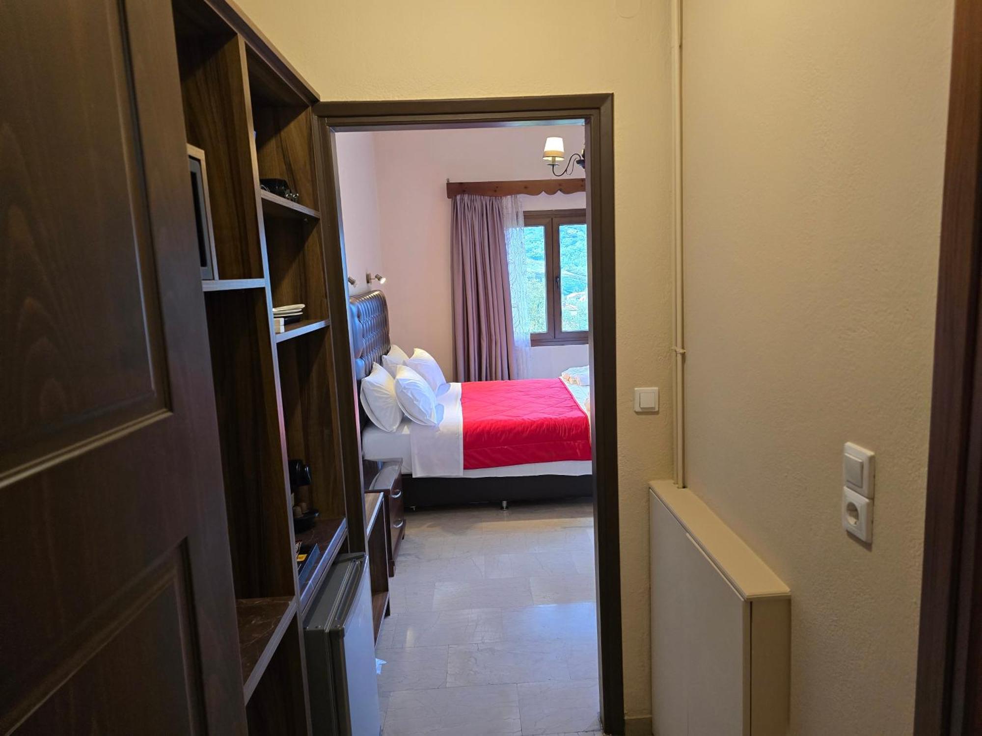 Spartacus House กาลัมปากา ภายนอก รูปภาพ