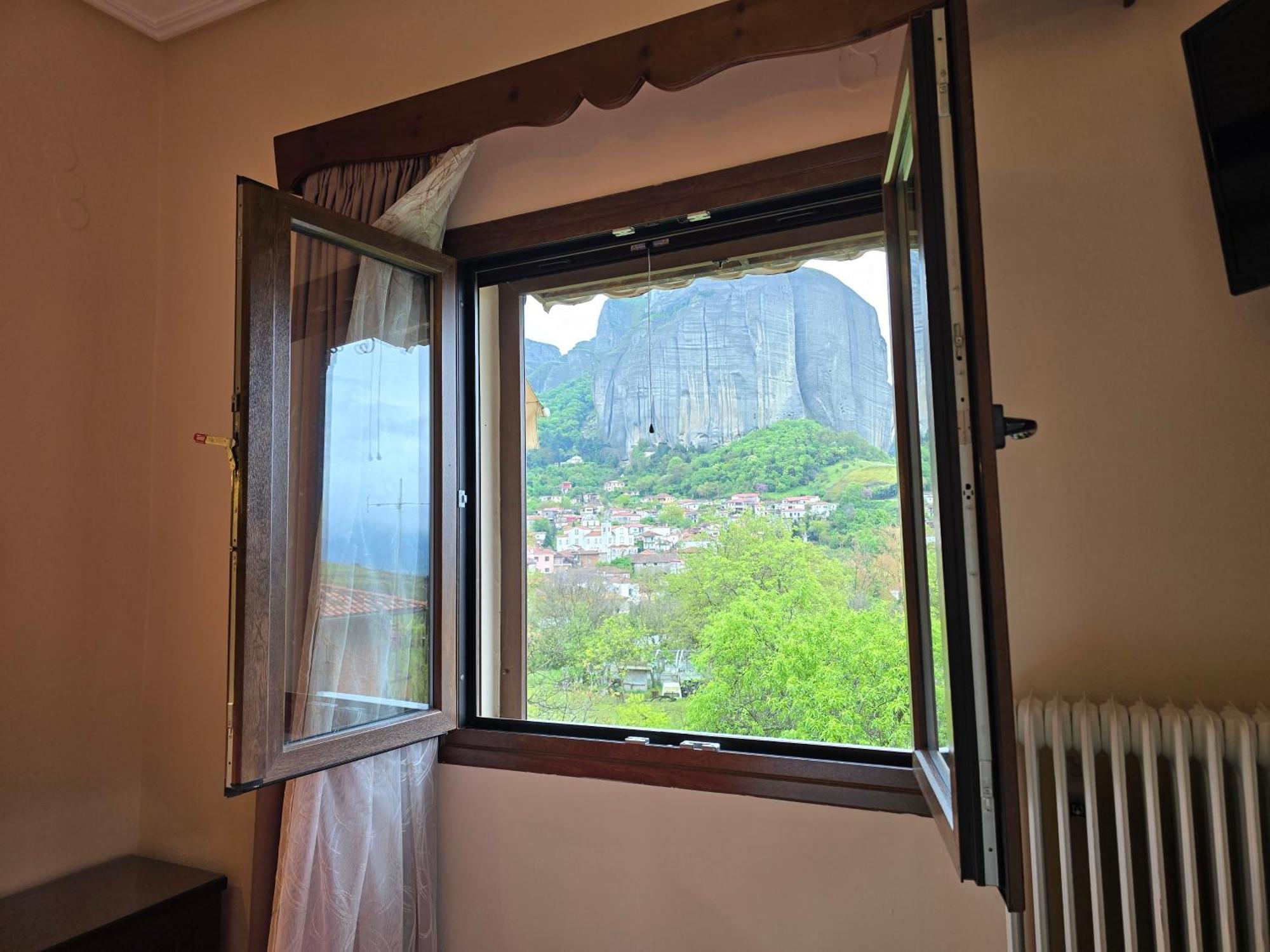 Spartacus House กาลัมปากา ภายนอก รูปภาพ