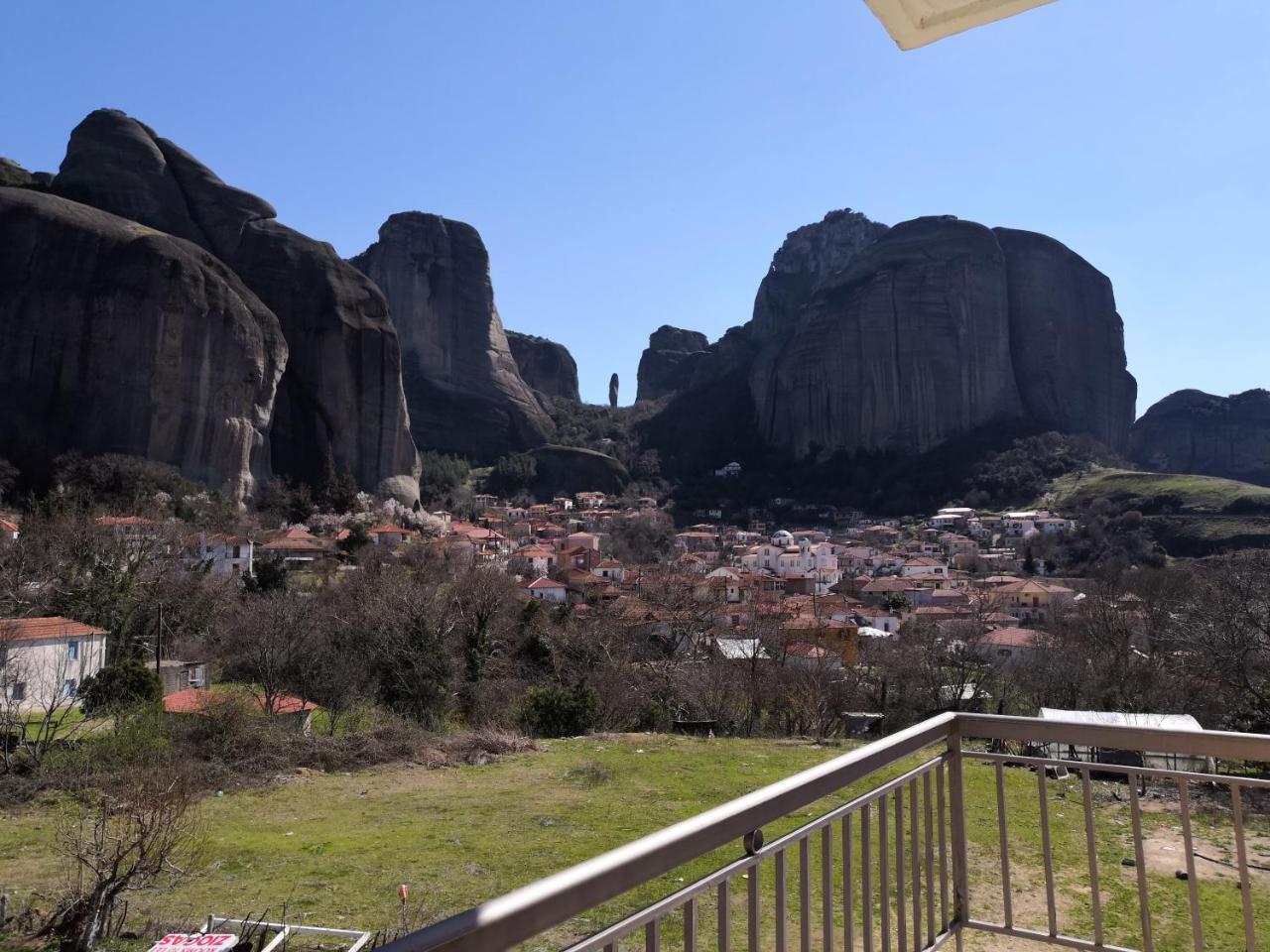 Spartacus House กาลัมปากา ภายนอก รูปภาพ